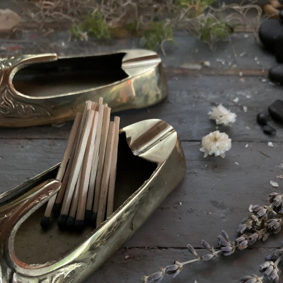 60's MOROCCAN ETCHED TURKISH BRASS SLIPPER TRAY - Picture 4 of 11